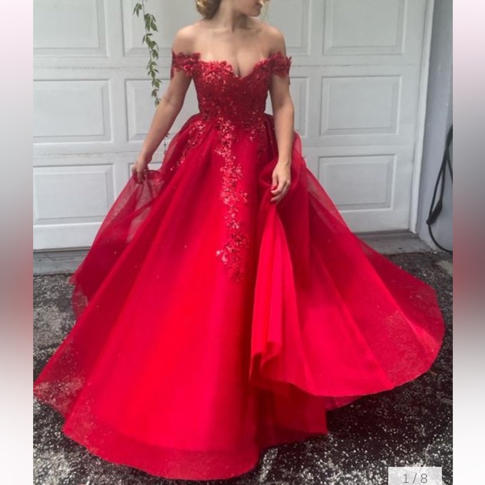 Looking for red appliqué elegant prom evening gowns size 2 4 6 8 !